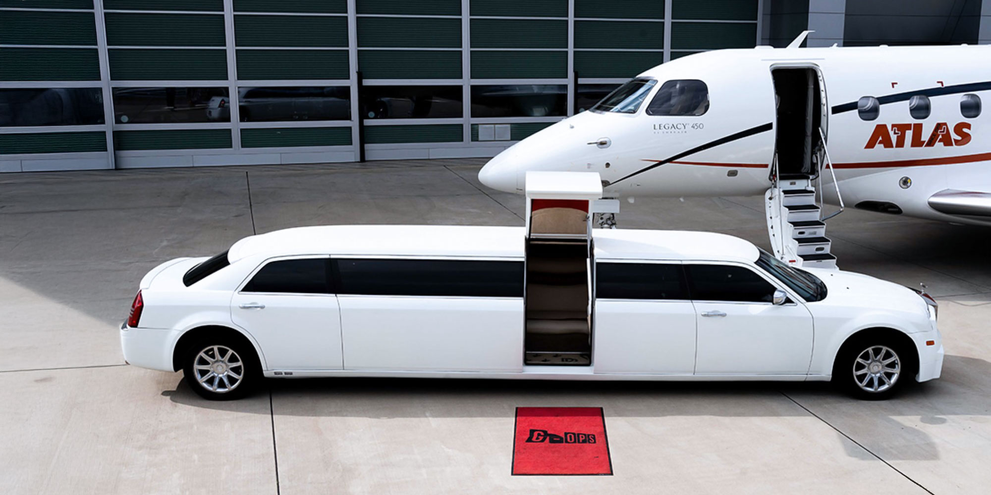 Chrysler Jetdoor Stretchlimo in Frankfurt / Chrysler Jetdoor stretch limousine in Frankfurt
